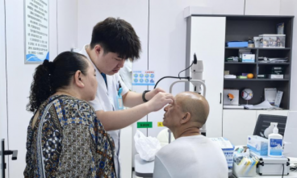 重庆高考后做近视手术多少钱？眼科专家解析近视手术方式